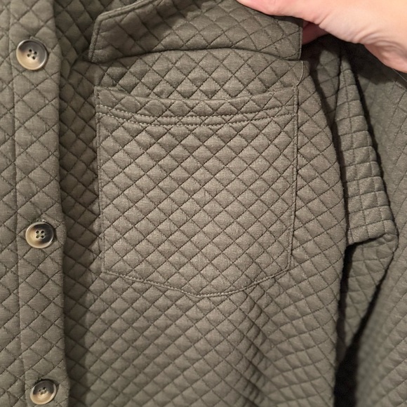 Women’s Quilted Design Olive Green Shacket, size XL - Picture 4 of 8